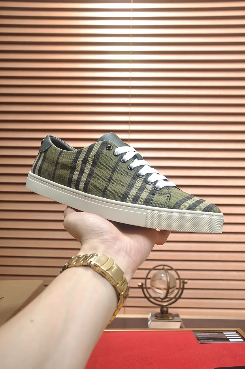 Men's shoes💰480💶[Burberry] (cowhide lining) classic low-top sneakers｜Imported cowhide with classic plaid fabric｜Cow leather lining｜Original outsole｜Fine workmanship and comfortable to wear Size: 38-44 (customized at 45)